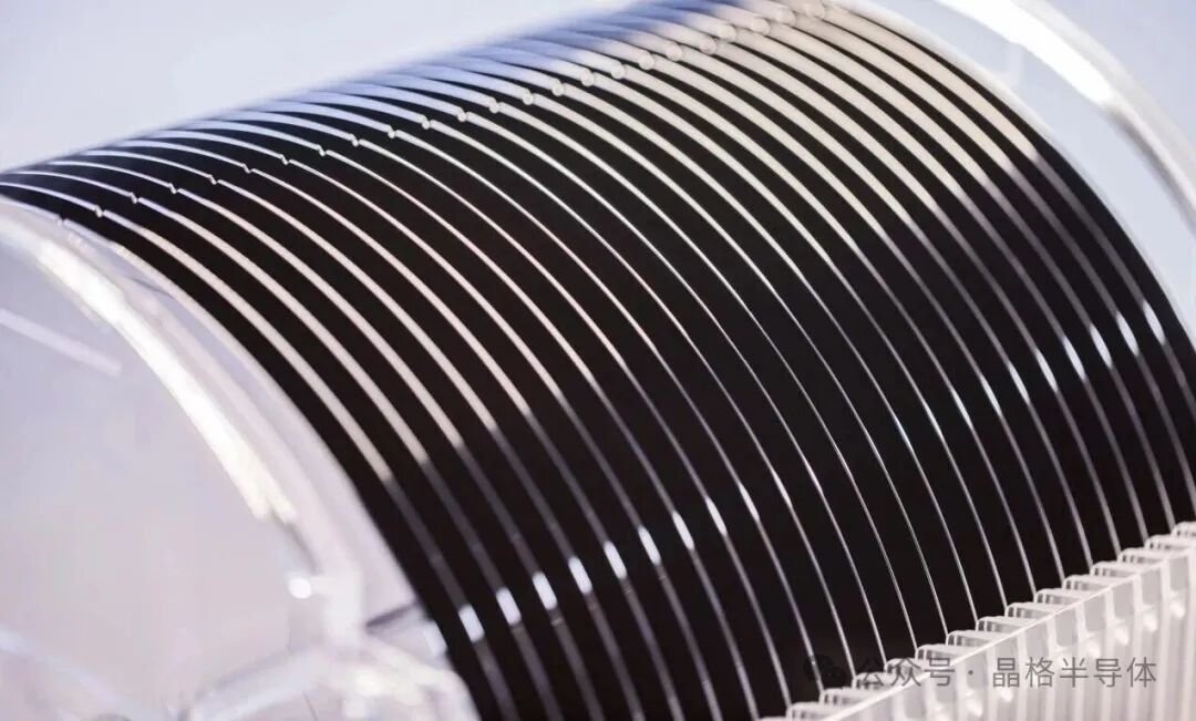 You are currently viewing Why Is a 12-Inch Wafer Typically 775 μm Thick?